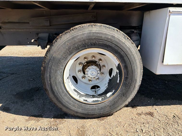 image for item EA0047 1991 Ford F700 forestry bucket truck