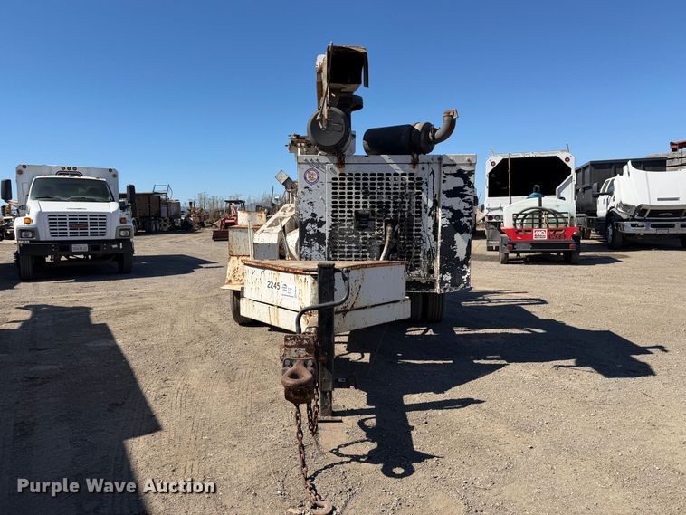 image for item EA0048 2004 Bandit 1890HD wood chipper