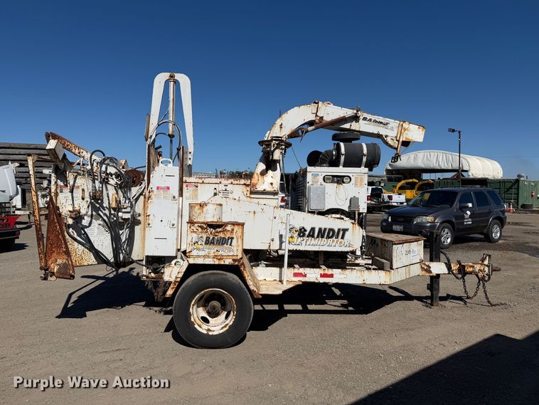 image for item EA0048 2004 Bandit 1890HD wood chipper