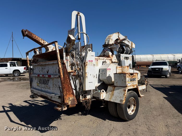 image for item EA0048 2004 Bandit 1890HD wood chipper