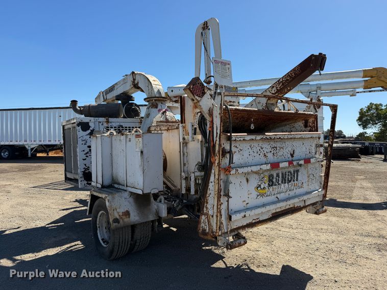 image for item EA0048 2004 Bandit 1890HD wood chipper