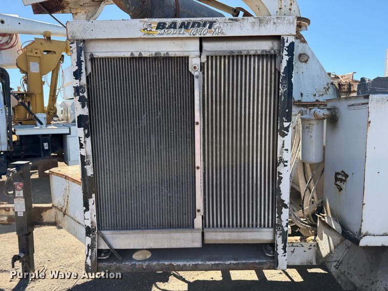 image for item EA0048 2004 Bandit 1890HD wood chipper