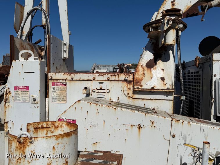 image for item EA0048 2004 Bandit 1890HD wood chipper