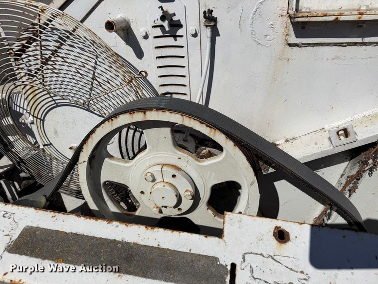 image for item EA0049 2005 Bandit 1590 wood chipper