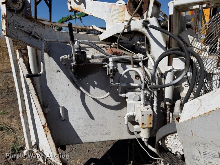 image for item EA0049 2005 Bandit 1590 wood chipper