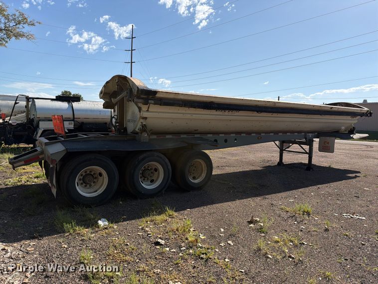 image for item EA0470 2008 SmithCo  side dump trailer