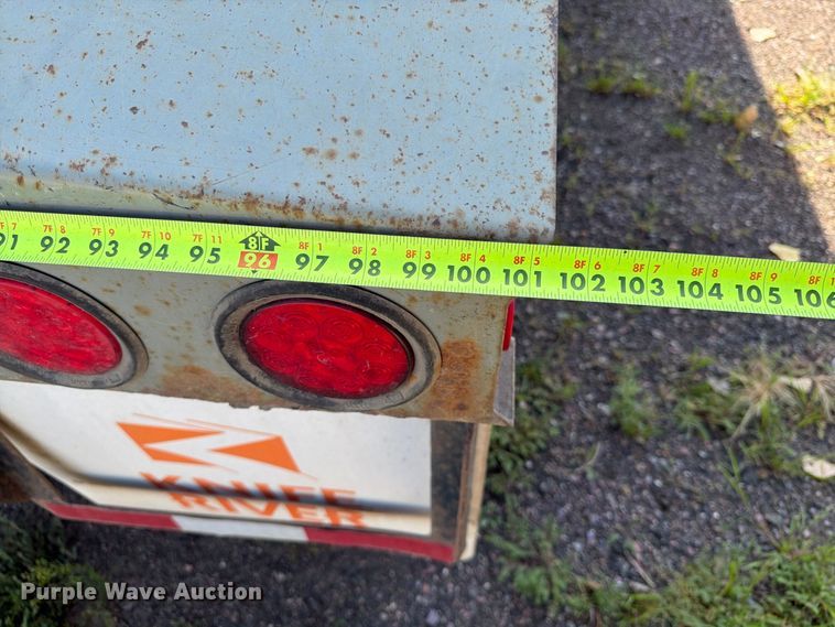 image for item EA0470 2008 SmithCo  side dump trailer