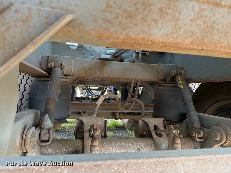 image for item EA0470 2008 SmithCo  side dump trailer