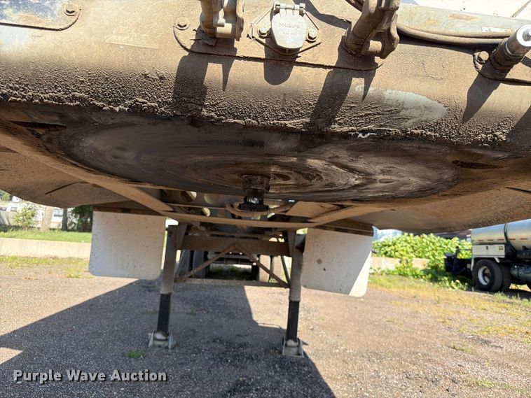 image for item EA0470 2008 SmithCo  side dump trailer