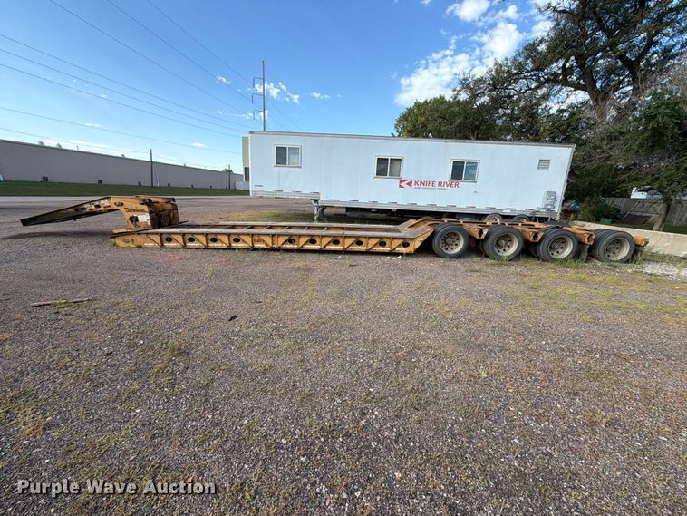 image for item EA0472 2001 Load King lowboy equipment trailer