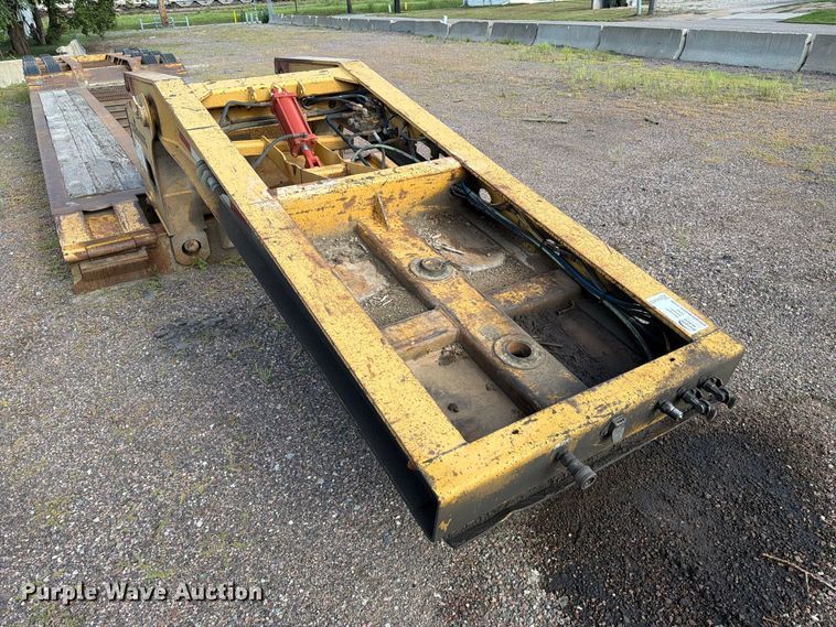 image for item EA0472 2001 Load King lowboy equipment trailer