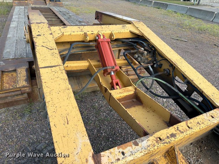 image for item EA0472 2001 Load King lowboy equipment trailer