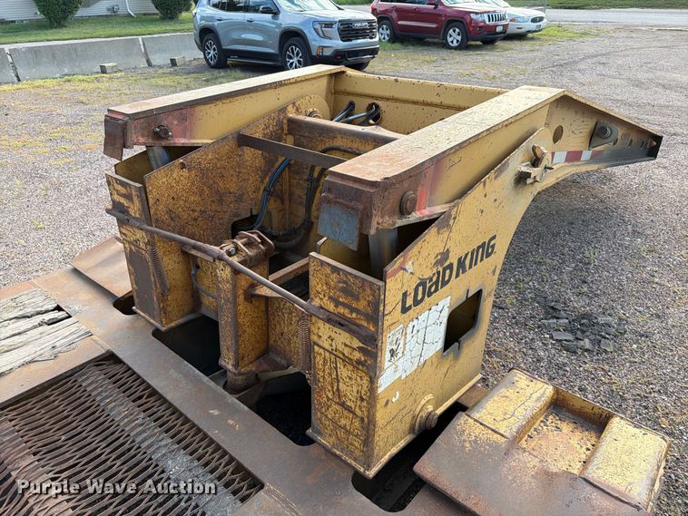 image for item EA0472 2001 Load King lowboy equipment trailer