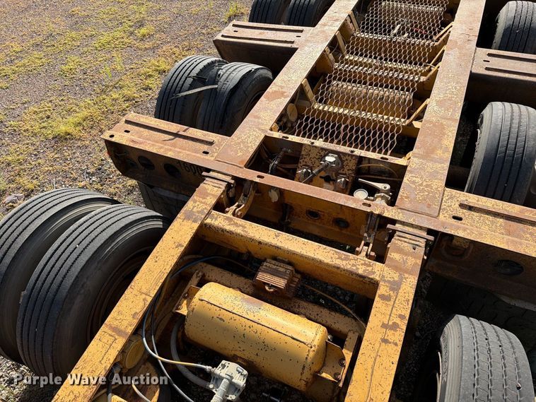 image for item EA0472 2001 Load King lowboy equipment trailer