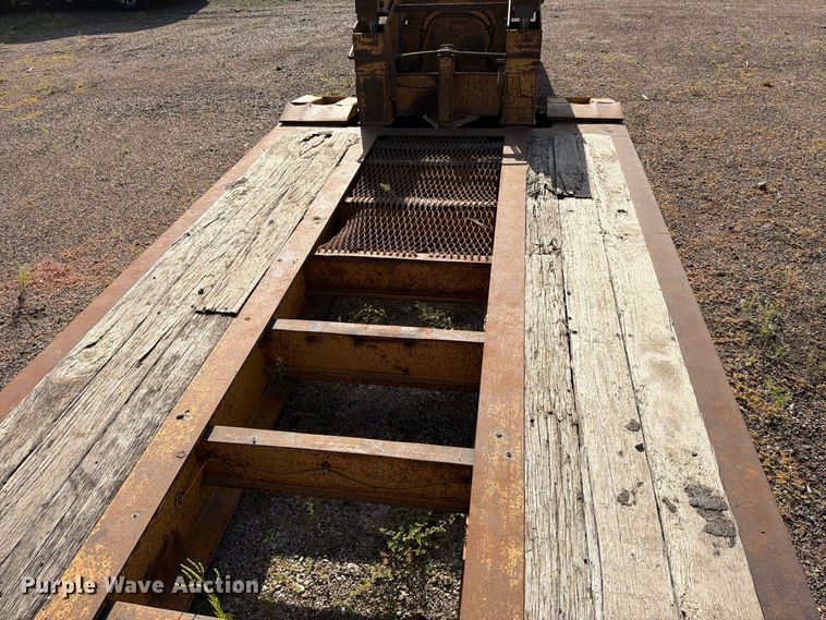 image for item EA0472 2001 Load King lowboy equipment trailer
