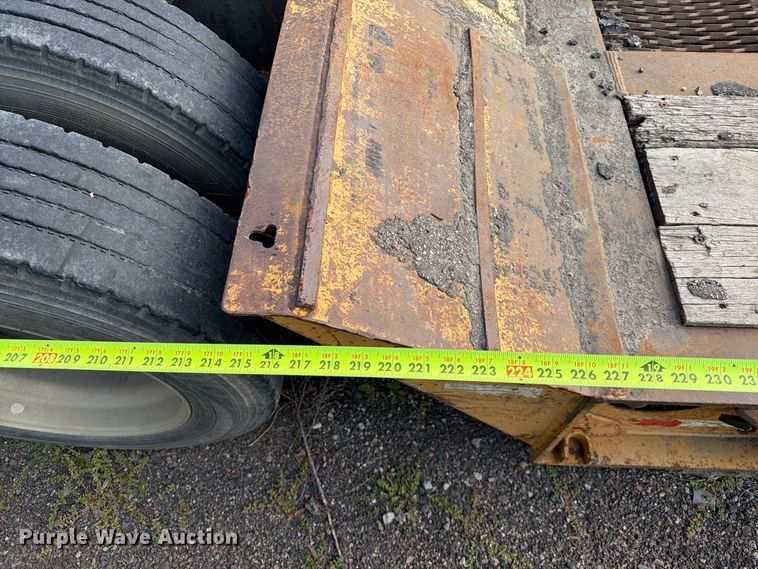 image for item EA0472 2001 Load King lowboy equipment trailer