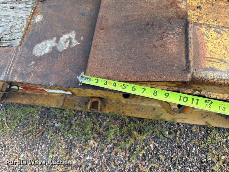 image for item EA0472 2001 Load King lowboy equipment trailer