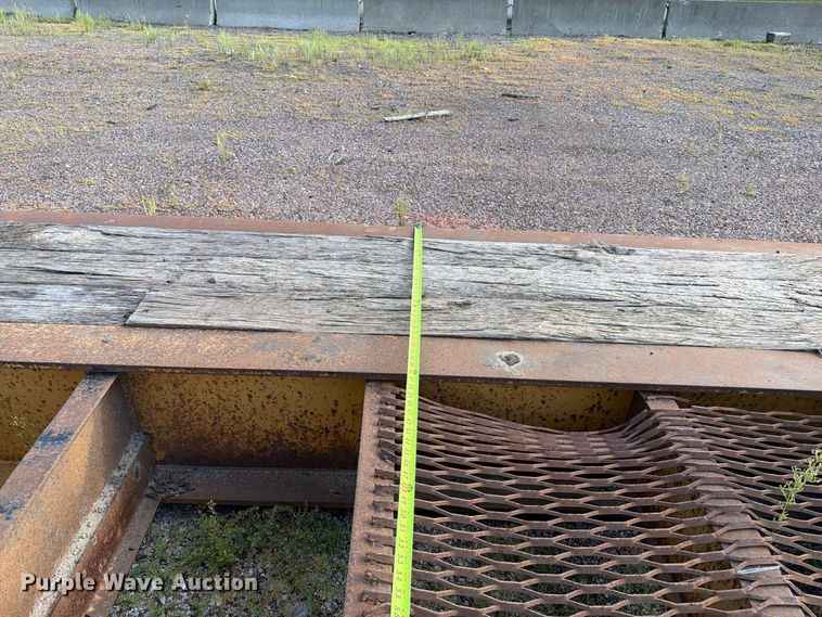 image for item EA0472 2001 Load King lowboy equipment trailer
