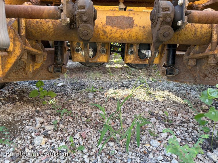 image for item EA0472 2001 Load King lowboy equipment trailer