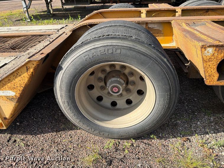image for item EA0472 2001 Load King lowboy equipment trailer