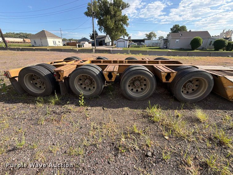 image for item EA0472 2001 Load King lowboy equipment trailer