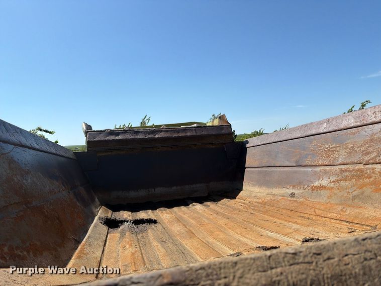 image for item EA0475 Shop Built end dump wagon