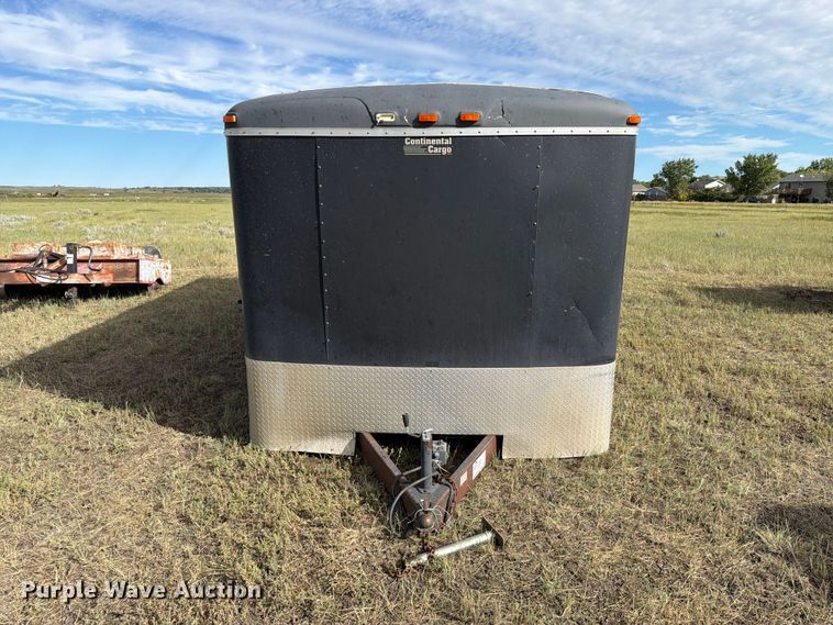 image for item EA0479 2002 Continental Cargo enclosed cargo trailer