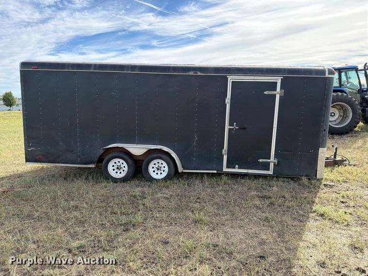 image for item EA0479 2002 Continental Cargo enclosed cargo trailer
