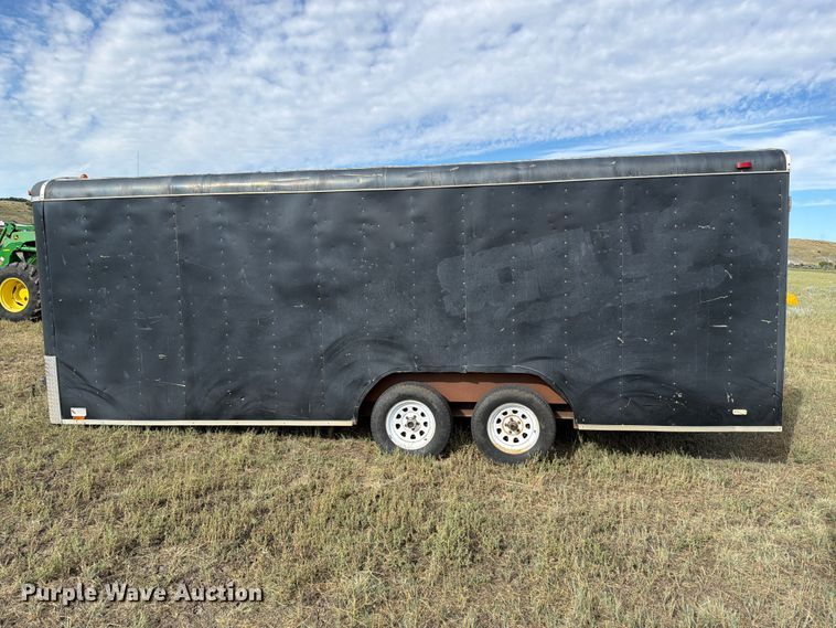 image for item EA0479 2002 Continental Cargo enclosed cargo trailer