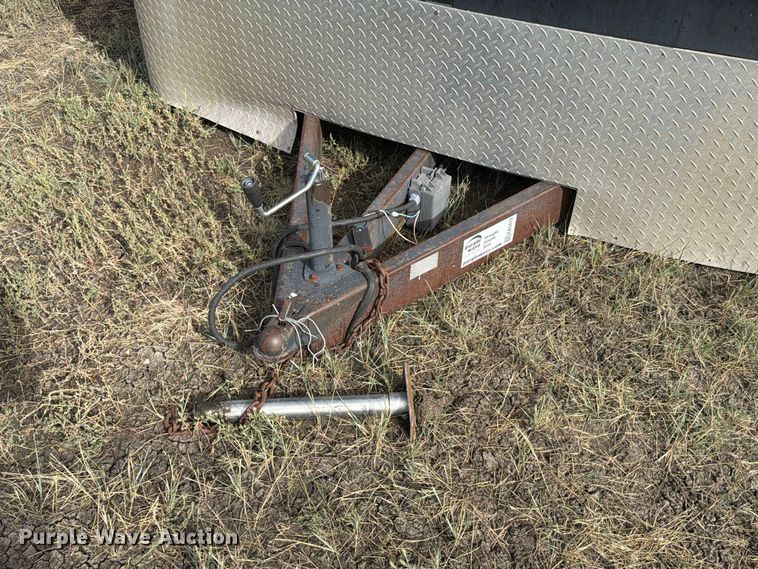 image for item EA0479 2002 Continental Cargo enclosed cargo trailer