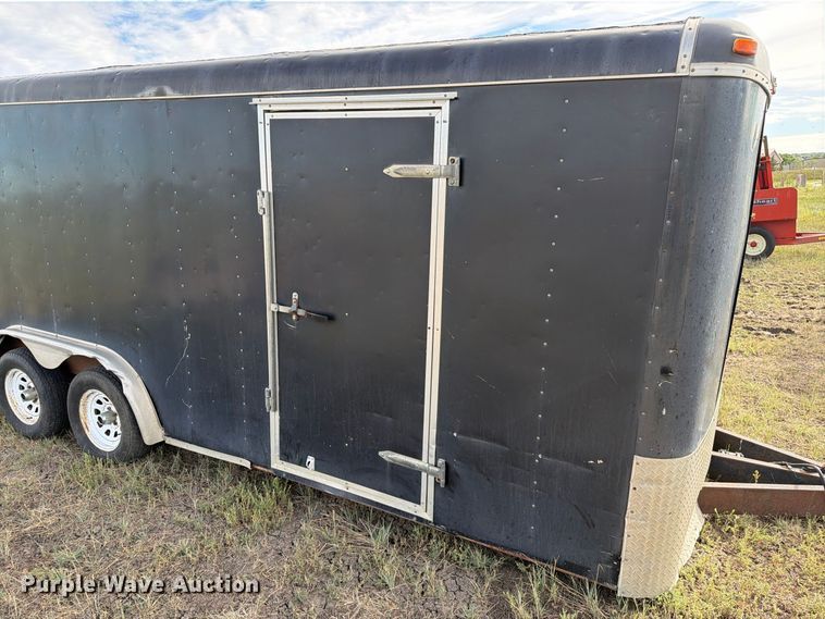 image for item EA0479 2002 Continental Cargo enclosed cargo trailer