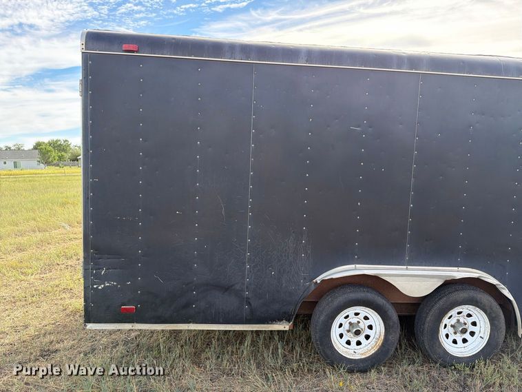 image for item EA0479 2002 Continental Cargo enclosed cargo trailer
