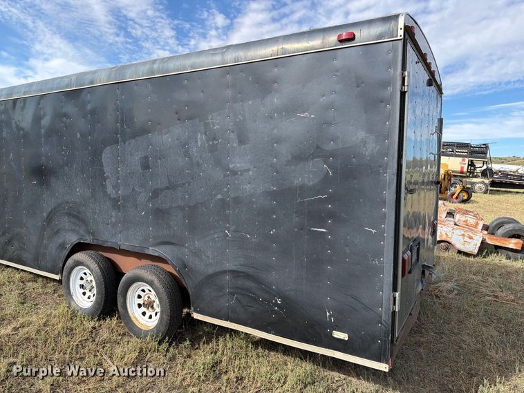 image for item EA0479 2002 Continental Cargo enclosed cargo trailer