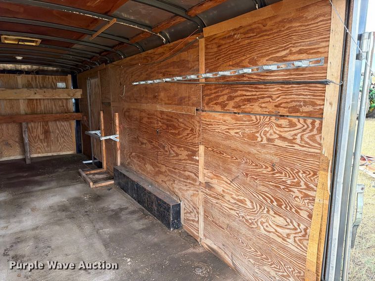 image for item EA0479 2002 Continental Cargo enclosed cargo trailer