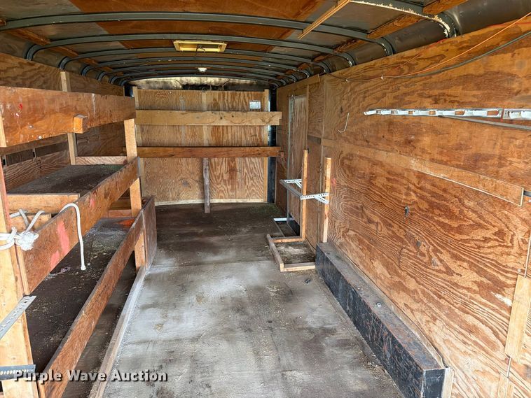 image for item EA0479 2002 Continental Cargo enclosed cargo trailer