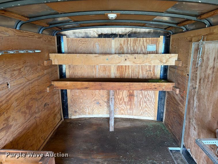 image for item EA0479 2002 Continental Cargo enclosed cargo trailer