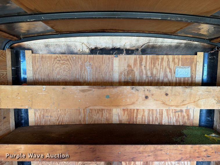 image for item EA0479 2002 Continental Cargo enclosed cargo trailer