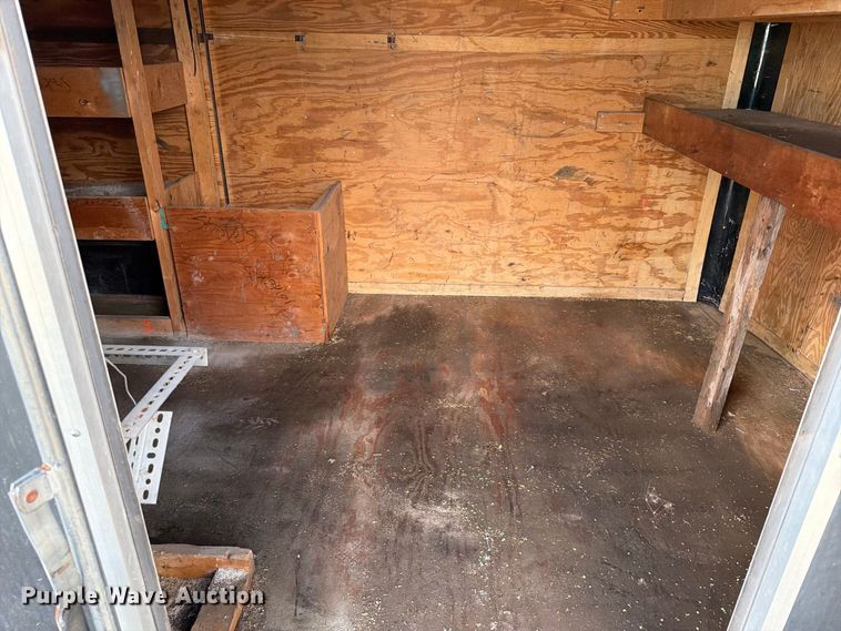 image for item EA0479 2002 Continental Cargo enclosed cargo trailer