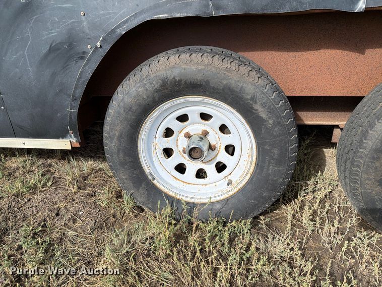 image for item EA0479 2002 Continental Cargo enclosed cargo trailer