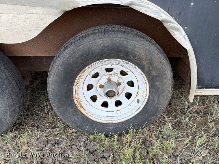image for item EA0479 2002 Continental Cargo enclosed cargo trailer