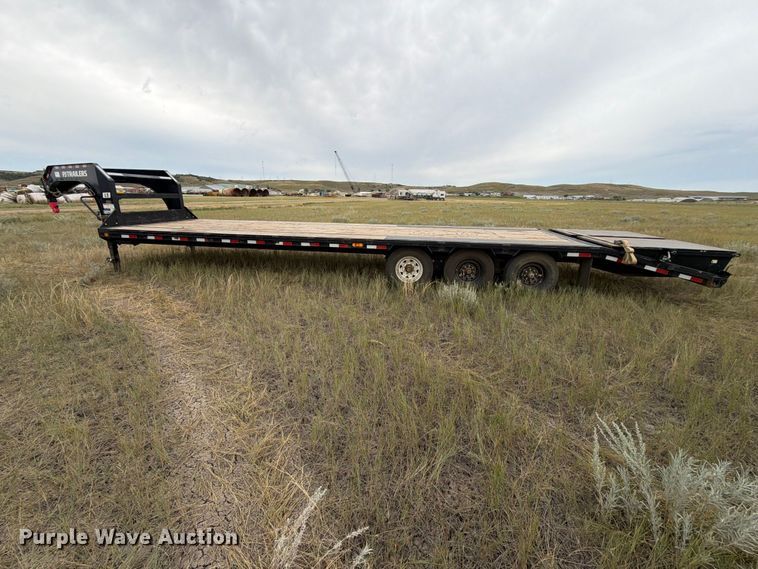 image for item EA0532 2023 PJ Trailers 3F413 equipment trailer