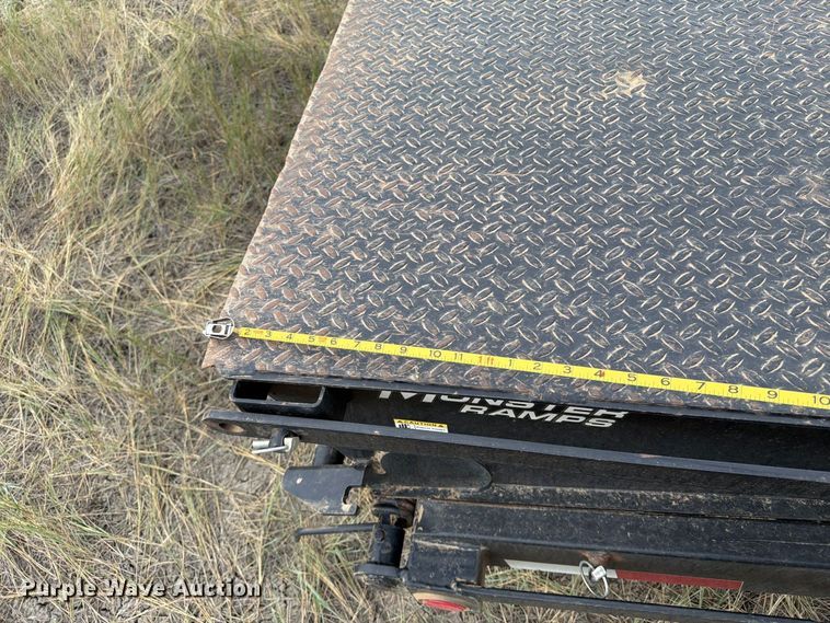 image for item EA0532 2023 PJ Trailers 3F413 equipment trailer