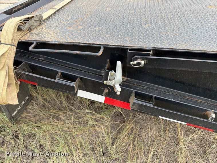 image for item EA0532 2023 PJ Trailers 3F413 equipment trailer