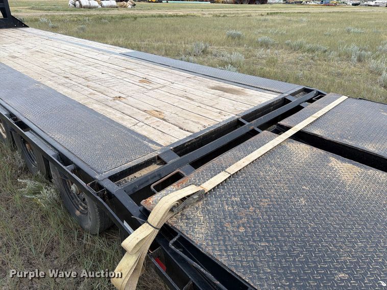 image for item EA0532 2023 PJ Trailers 3F413 equipment trailer