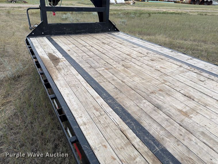 image for item EA0532 2023 PJ Trailers 3F413 equipment trailer