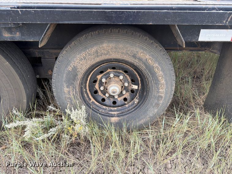 image for item EA0532 2023 PJ Trailers 3F413 equipment trailer