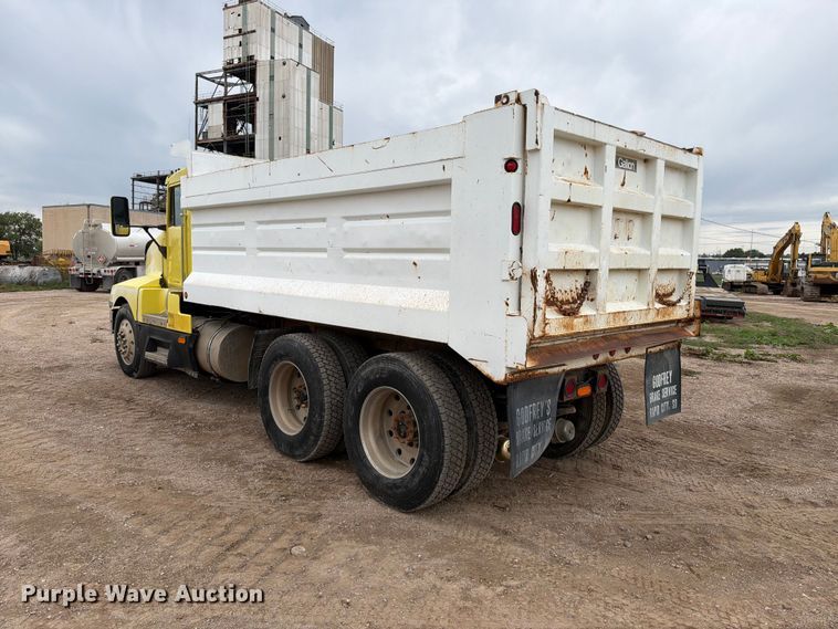 image for item EA0535 1994 Kenworth T600 dump truck