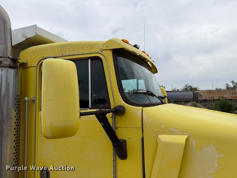 image for item EA0535 1994 Kenworth T600 dump truck