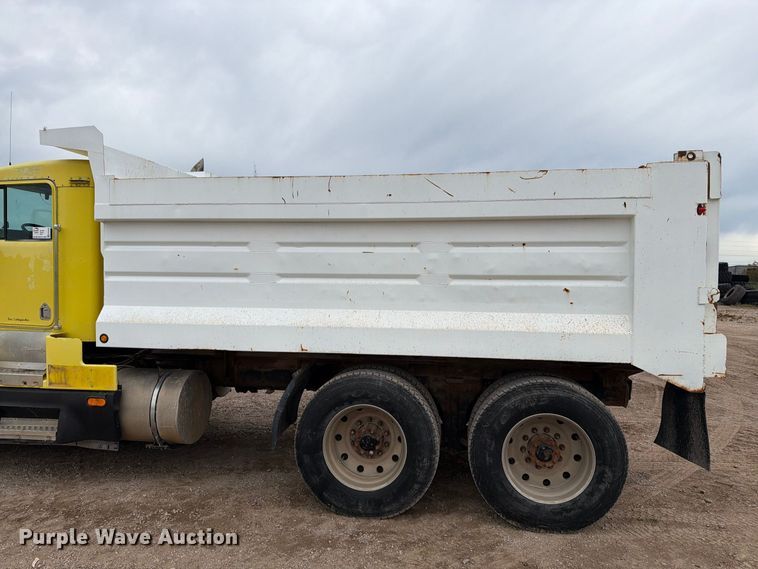 image for item EA0535 1994 Kenworth T600 dump truck