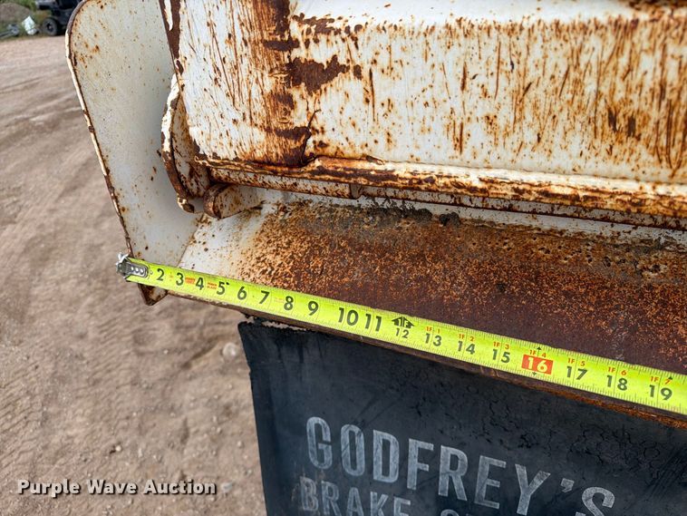 image for item EA0535 1994 Kenworth T600 dump truck